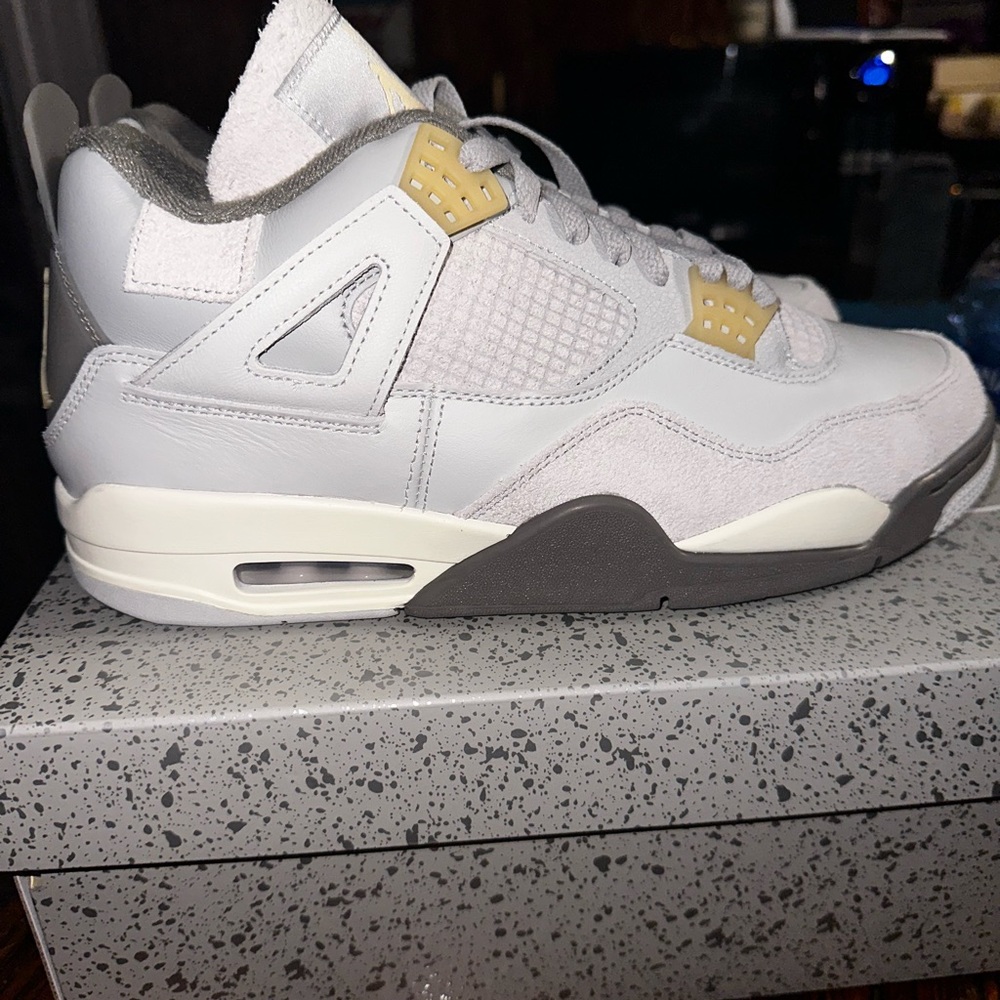 Air Jordan 4 Craft